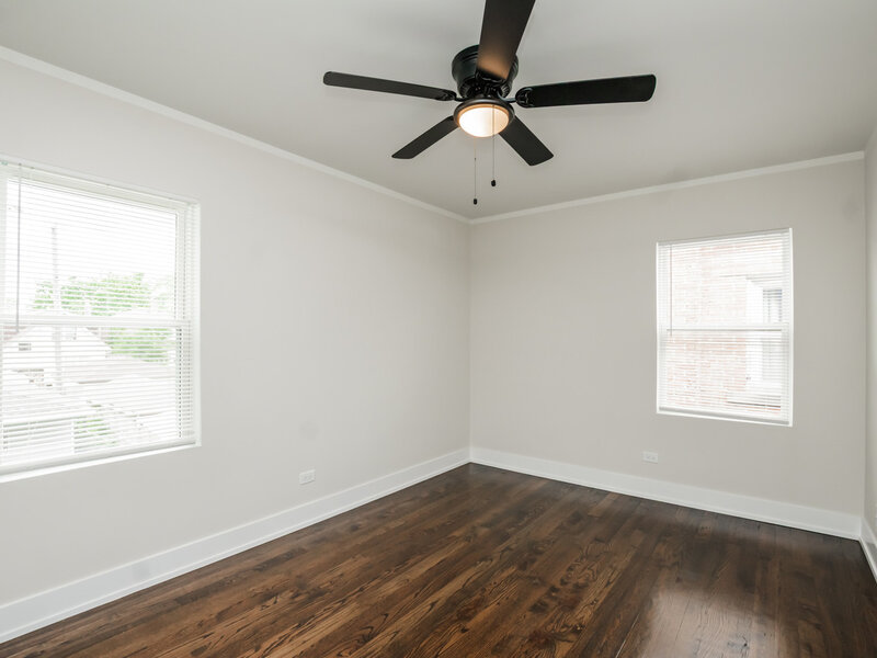 10048 S Saint Lawrence Avenue Chicago IL 60628