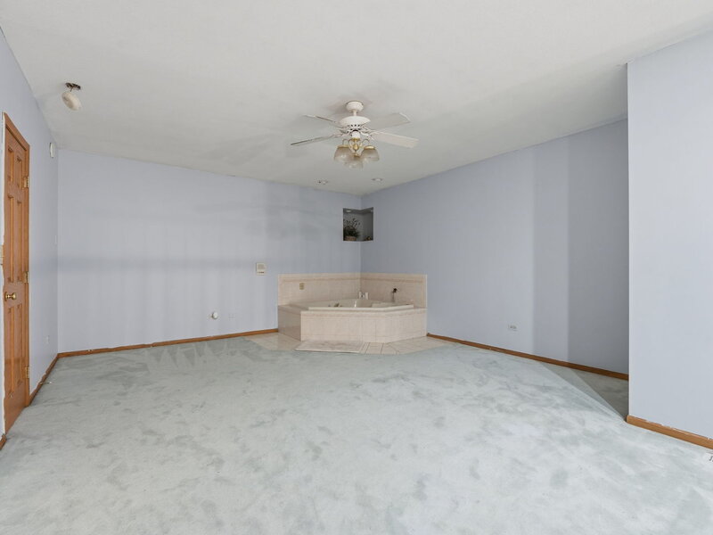 365 E Pine Meadow Court Morris IL 60450