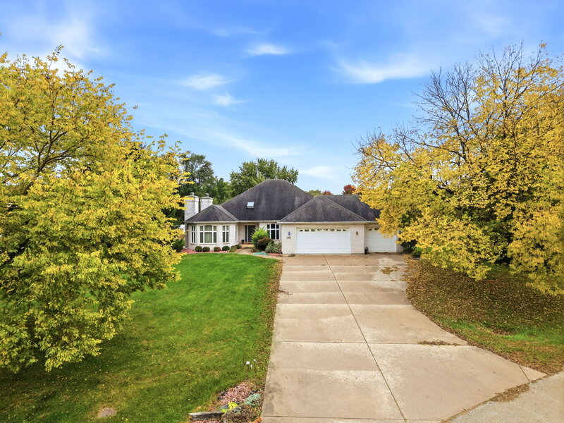 365 E Pine Meadow Court Morris IL 60450