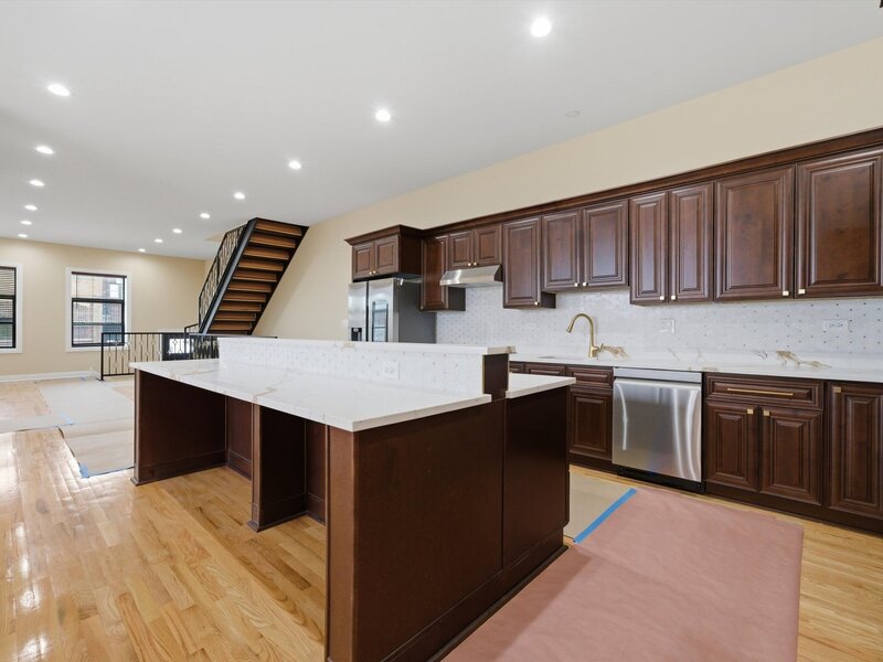 2600 W 25th Street Chicago IL 60608