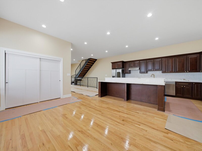 2600 W 25th Street Chicago IL 60608