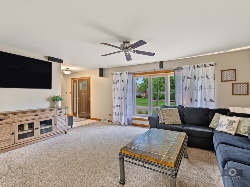 15224 Walnut Road Oak Forest IL 60452