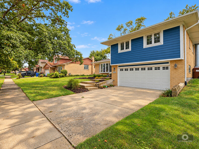 15224 Walnut Road Oak Forest IL 60452