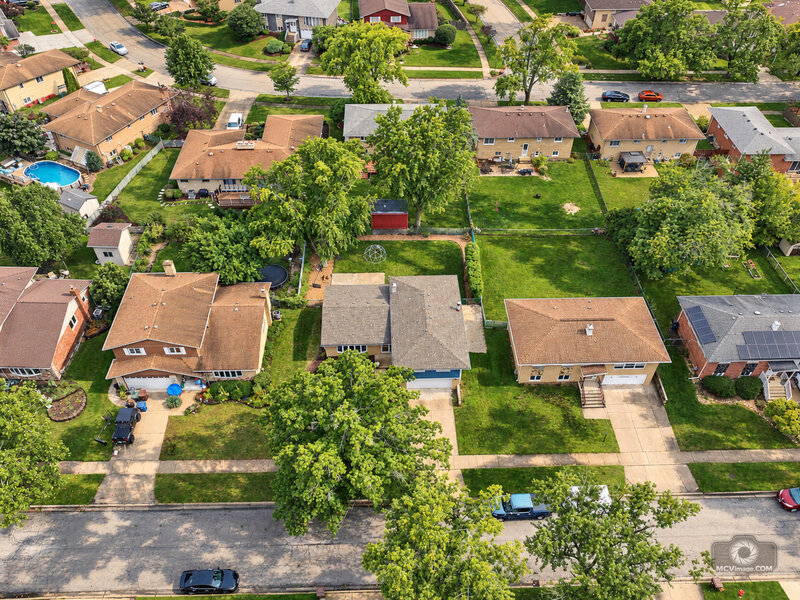 15224 Walnut Road Oak Forest IL 60452