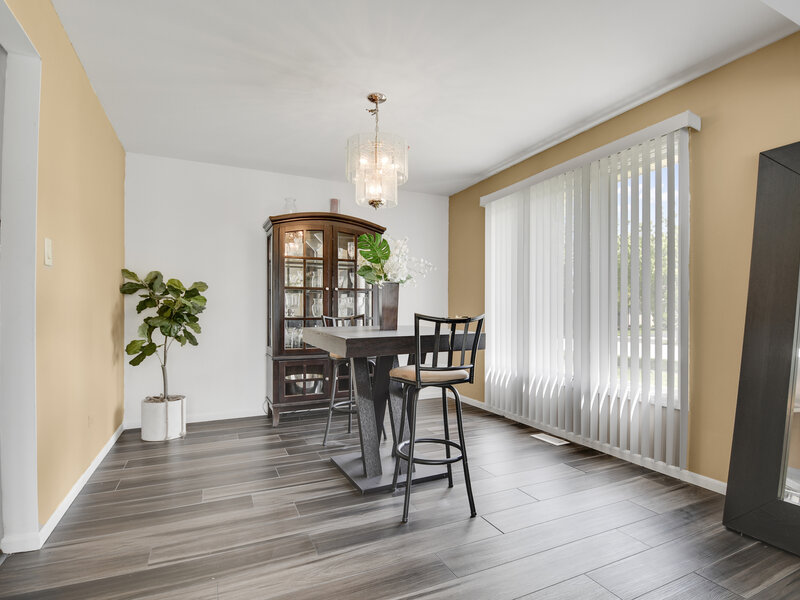 8218 170th Street Tinley Park IL 60477