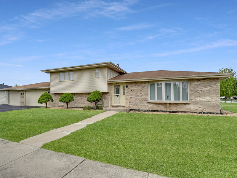 8218 170th Street Tinley Park IL 60477
