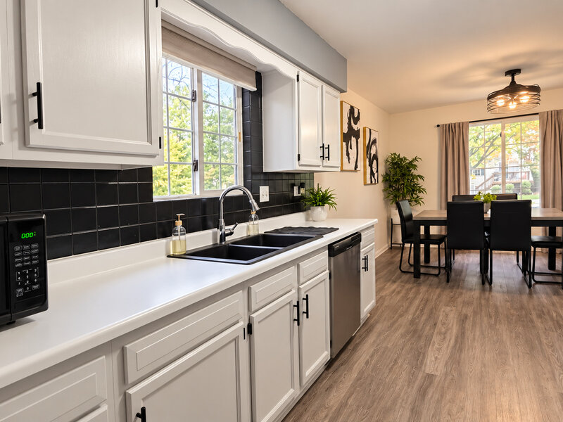 1331 Lowell Drive South Elgin IL 60177