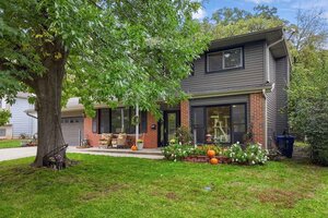 Photo of 430 Spruce Drive Schaumburg IL 60193
