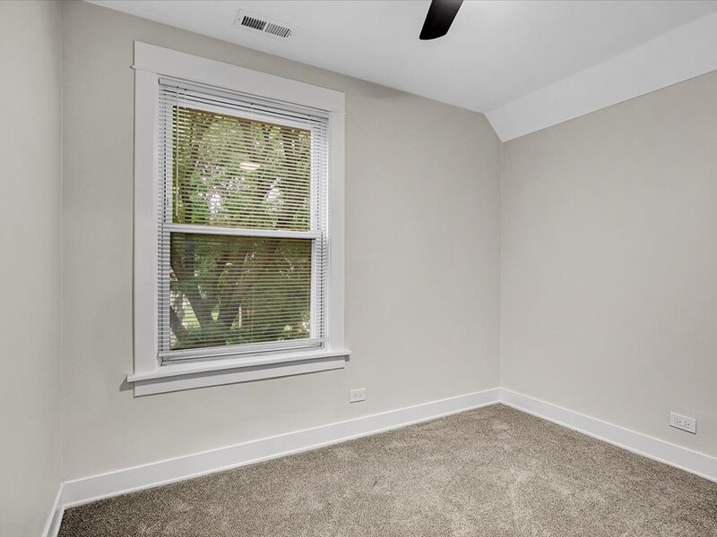 5465 W Cortez Street Chicago IL 60651