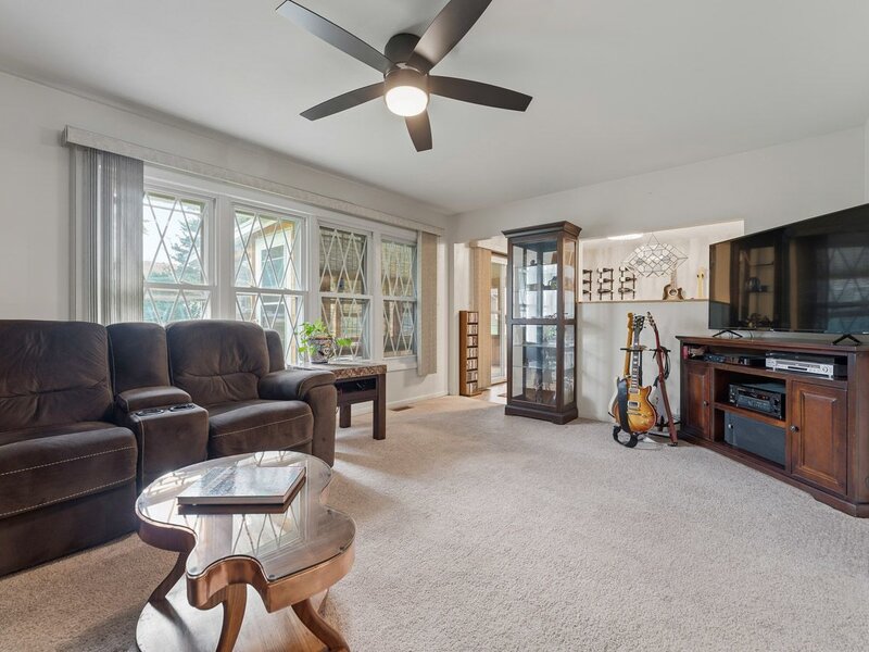 641 Clearmont Drive Elk Grove Village IL 60007