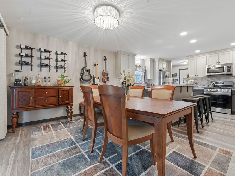 641 Clearmont Drive Elk Grove Village IL 60007