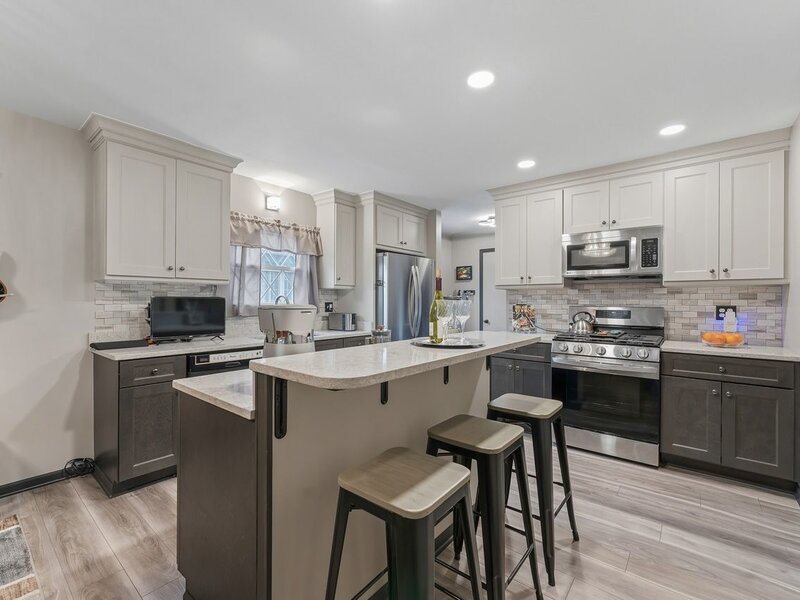 641 Clearmont Drive Elk Grove Village IL 60007