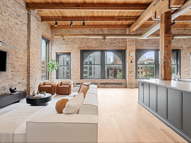 368 W Huron Street Chicago IL 60654