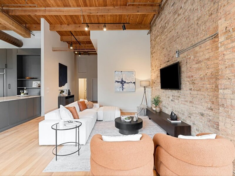 368 W Huron Street Chicago IL 60654