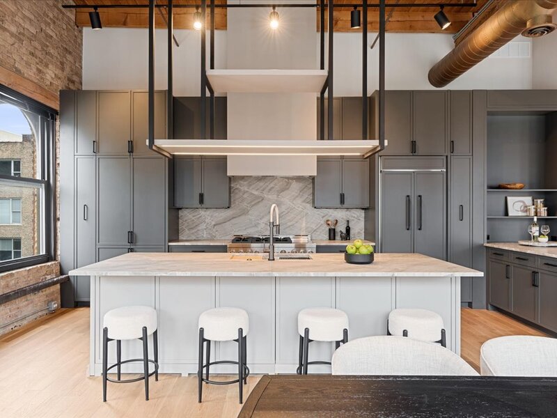 368 W Huron Street Chicago IL 60654