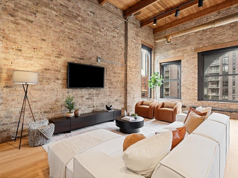 368 W Huron Street Chicago IL 60654