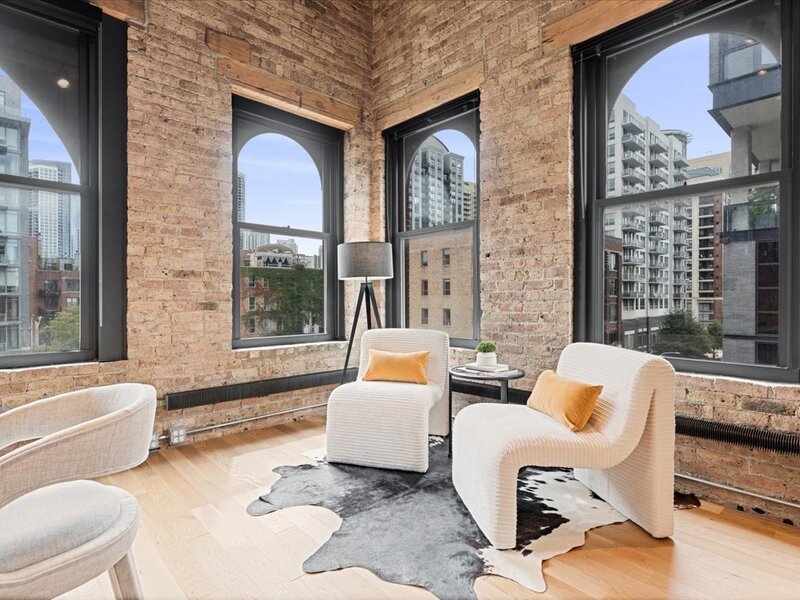 368 W Huron Street Chicago IL 60654
