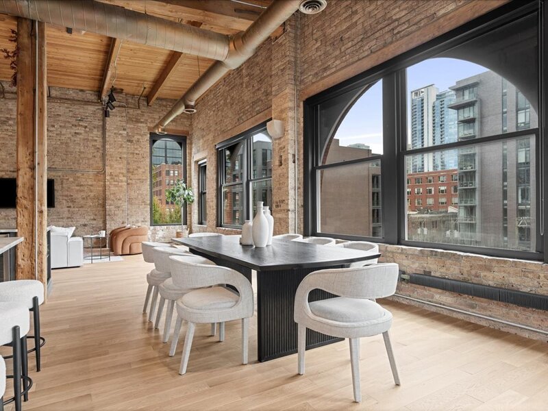 368 W Huron Street Chicago IL 60654