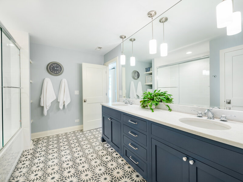 335 Hampshire Lane Lakewood IL 60014