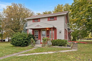 Photo of 704 W Grant Highway Marengo IL 60152