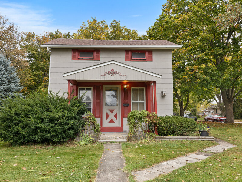 704 W Grant Highway Marengo IL 60152