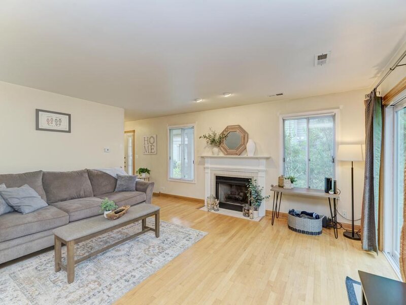 5522 Barclay Court Clarendon Hills IL 60514
