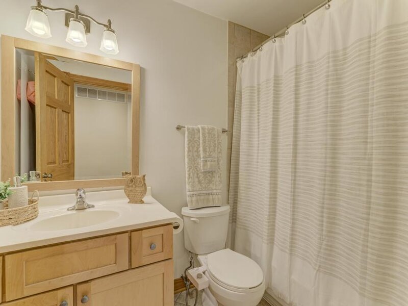 5522 Barclay Court Clarendon Hills IL 60514