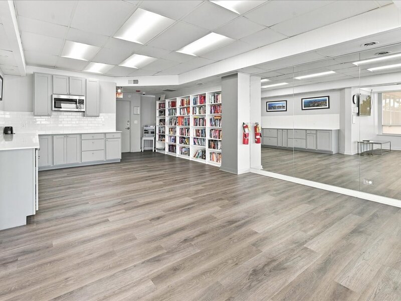 6301 N Sheridan Road Chicago IL 60660