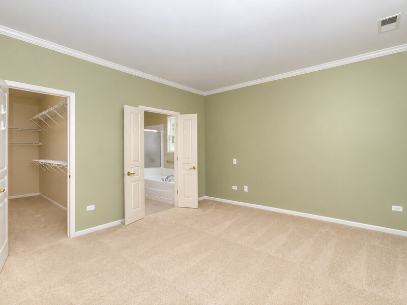 2480 Harvest Valley Elgin IL 60124