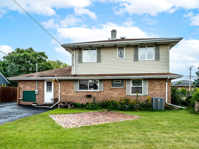 6314 W 85th Street Burbank IL 60459