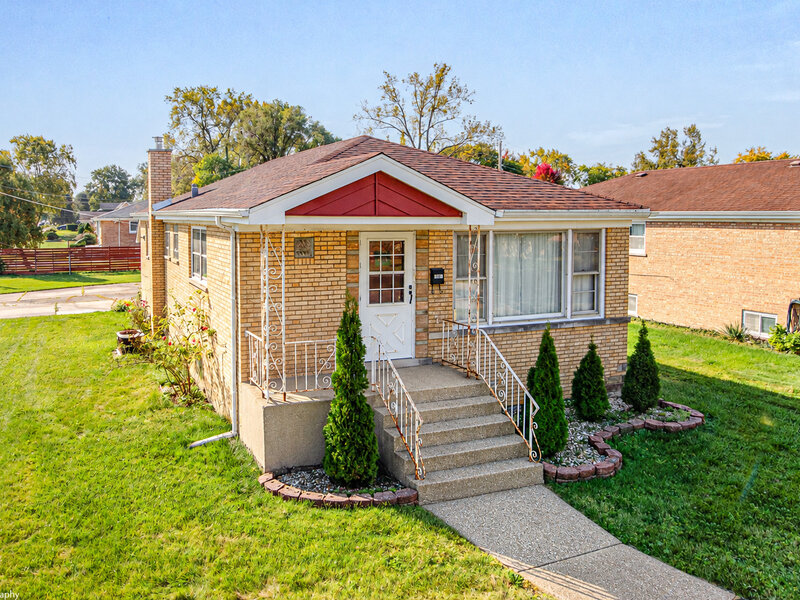 5101 W 83rd Street Burbank IL 60459