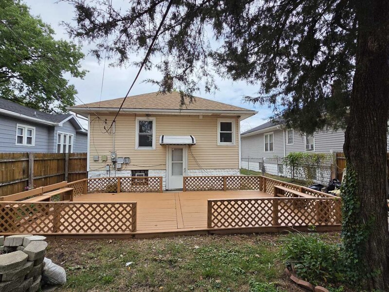 241 Warren Street Calumet City IL 60409