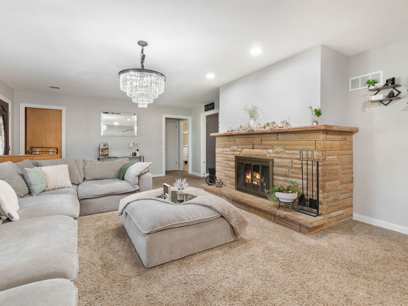 726 S Union Street Aurora IL 60505