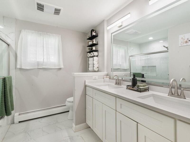 726 S Union Street Aurora IL 60505