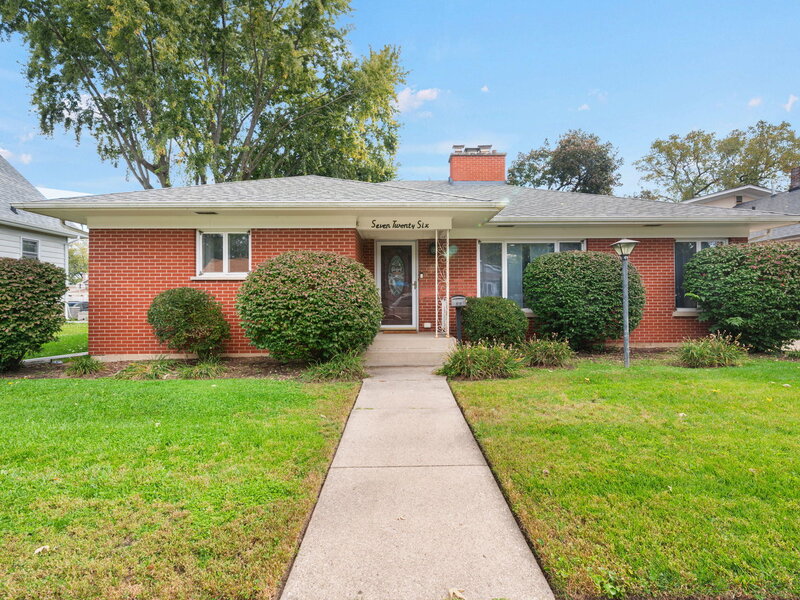 726 S Union Street Aurora IL 60505