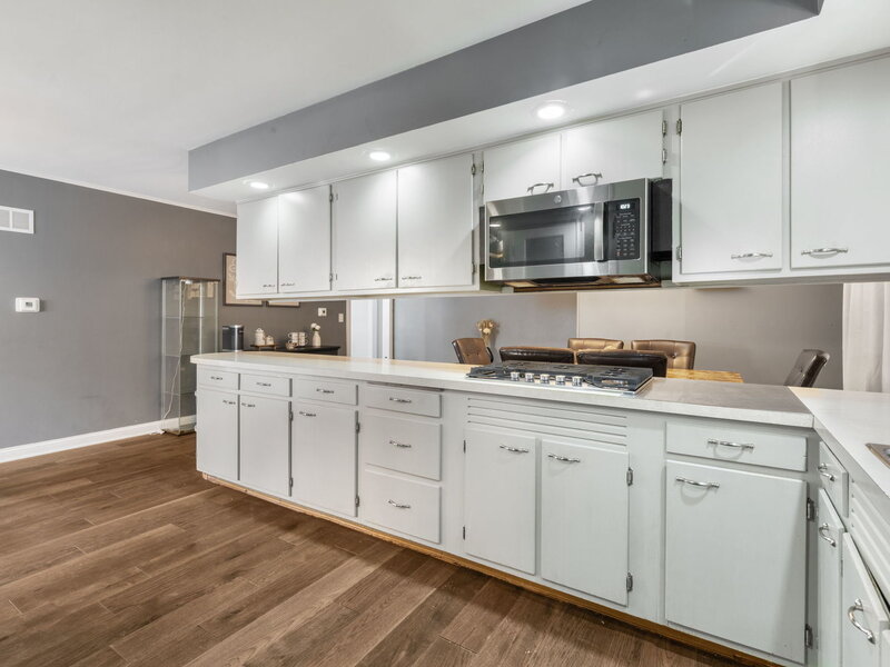 726 S Union Street Aurora IL 60505