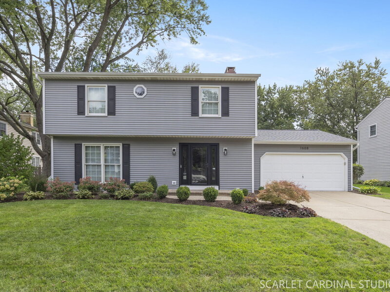 1608 Clyde Drive Naperville IL 60565
