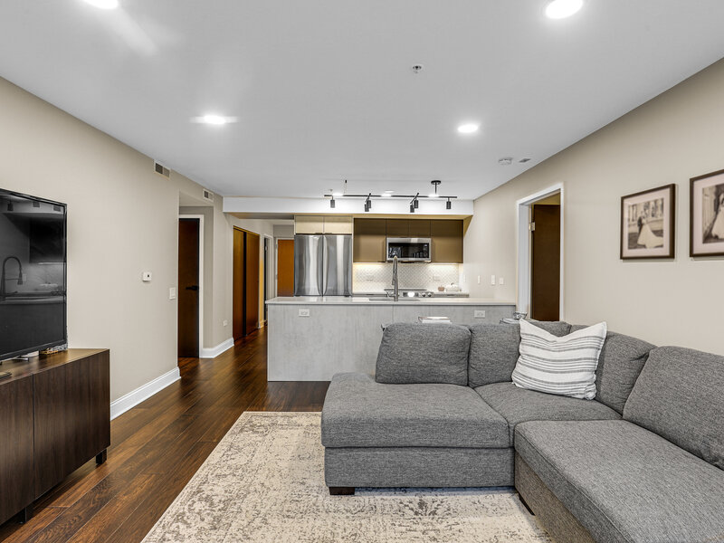 1800 Dewes Street Glenview IL 60025