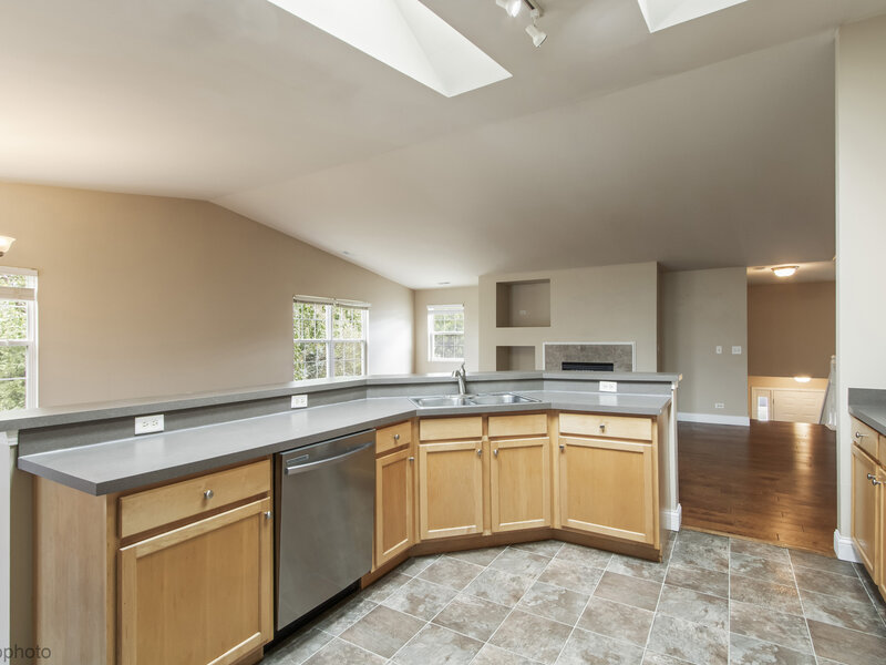 1582 Matthew Drive Algonquin IL 60102