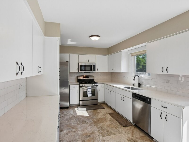 1931 Crossing Court Naperville IL 60540