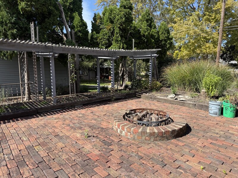 602 W Bissell Street Bloomington IL 61701