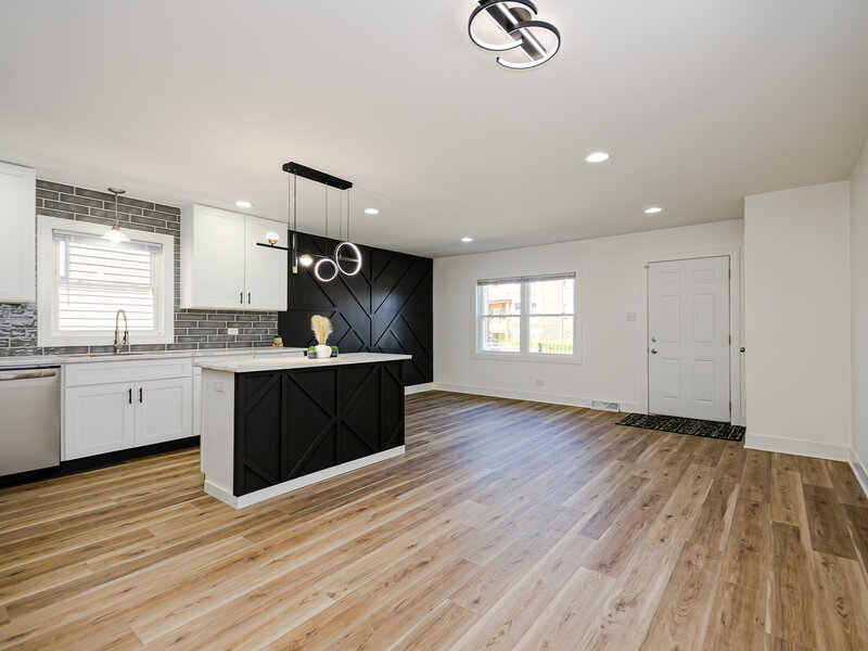 1005 W 103rd Street Chicago IL 60643