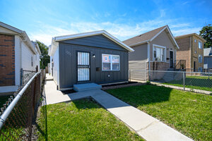 Photo of 1005 W 103rd Street Chicago IL 60643