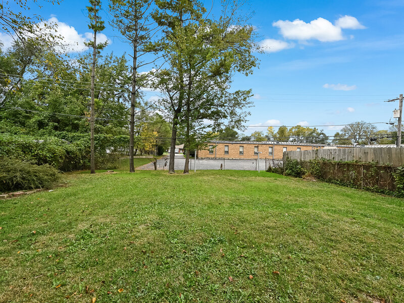 15548 Elm Street South Holland IL 60473