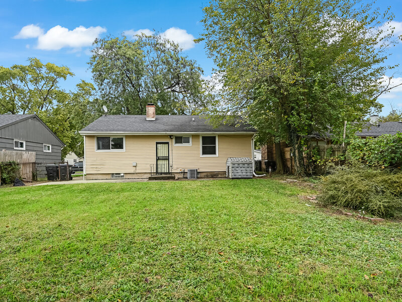 15548 Elm Street South Holland IL 60473