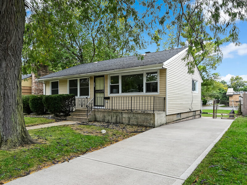 15548 Elm Street South Holland IL 60473