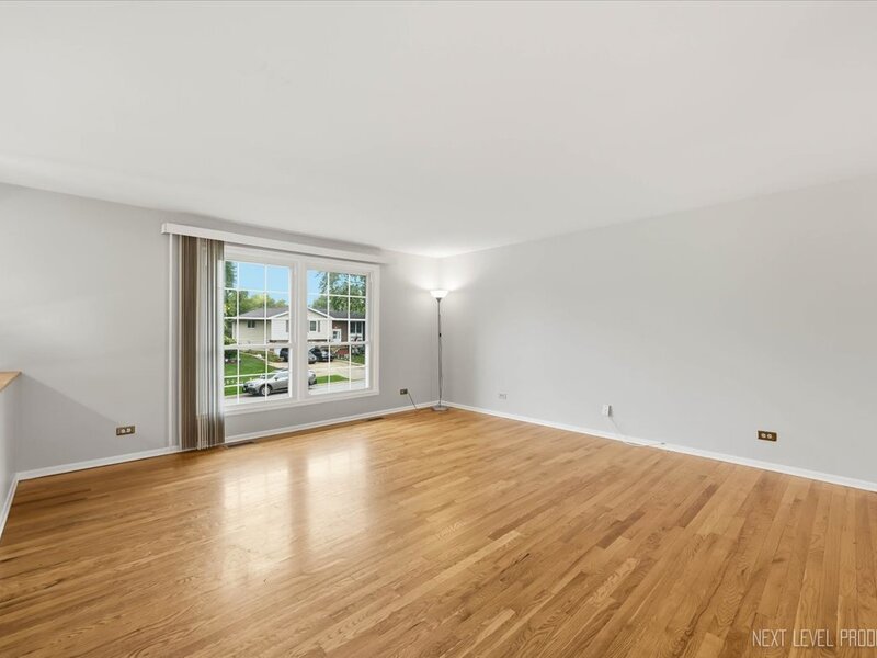 427 Chopin Court Schaumburg IL 60193