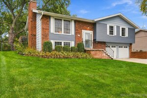 Photo of 427 Chopin Court Schaumburg IL 60193