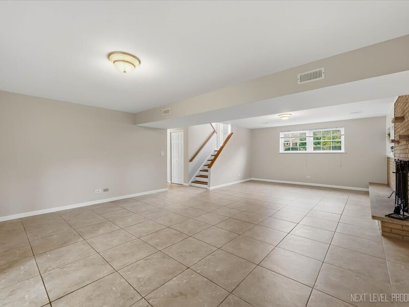 427 Chopin Court Schaumburg IL 60193
