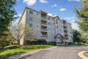 Photo of 11131 Waters Edge Drive Orland Park IL 60467 Unit 1B